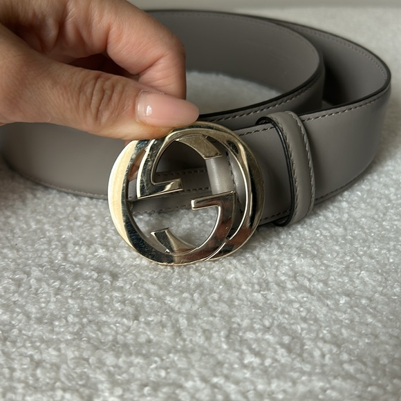 Gucci Grey Leather Belt with Gold GG Buckle - Picture 5 of 5